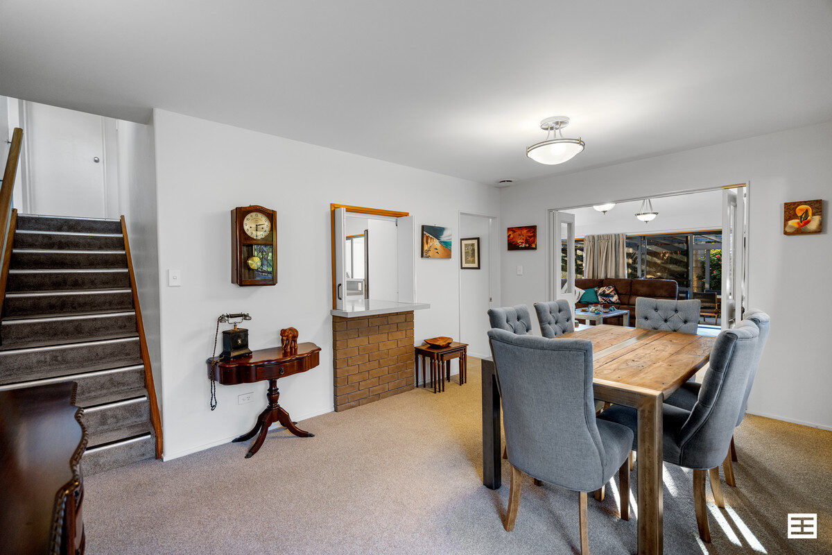 107 panorama drive welcome bay nz dining table