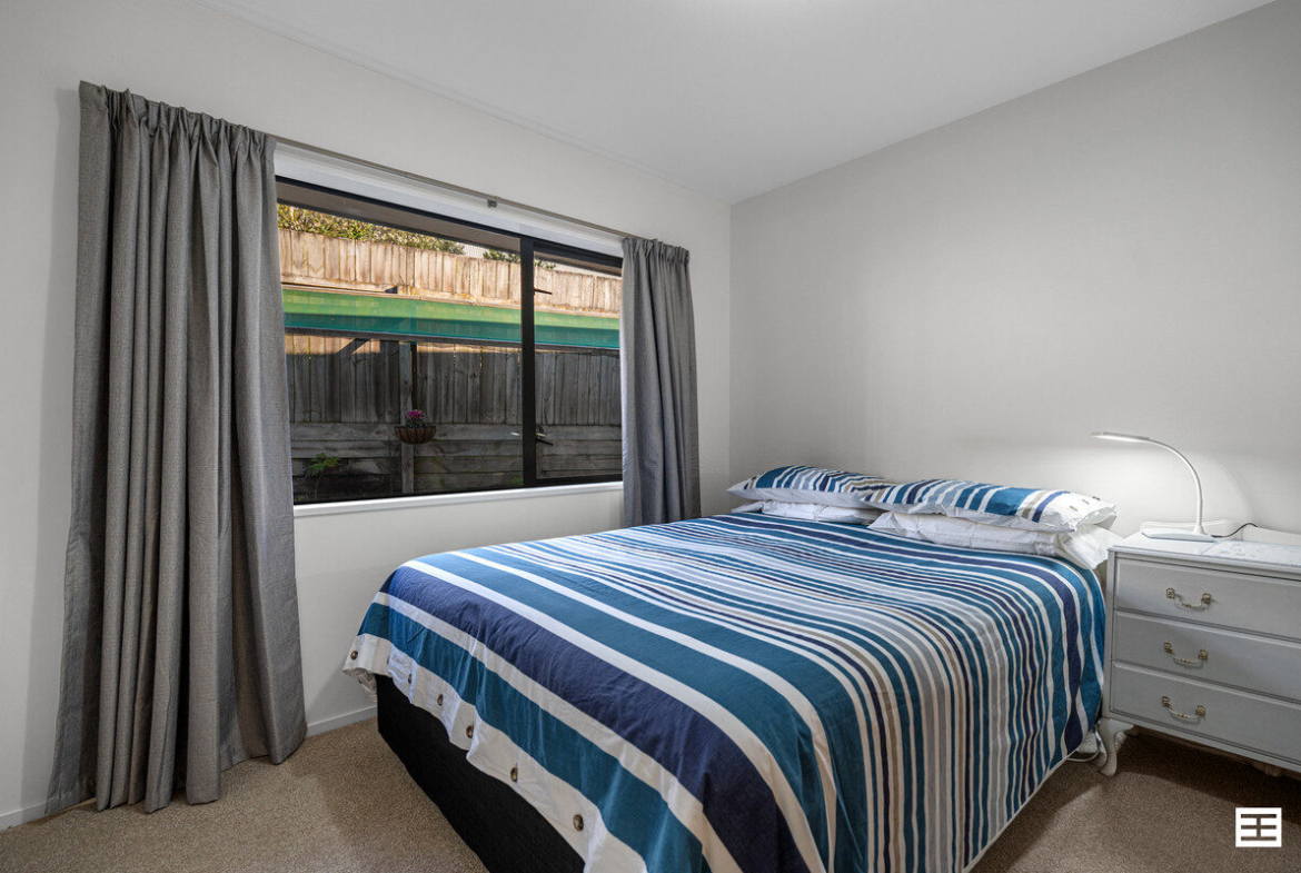 107 panorama drive welcome bay nz guest room