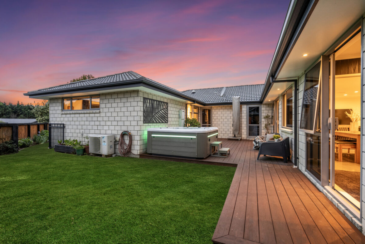 185 rowesdale drive ohauiti nz outdoor view