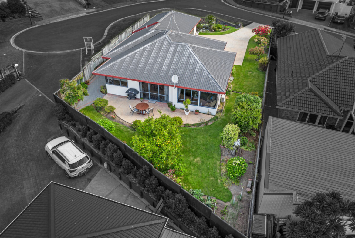 31 meadowviews drive welcome bay nz house drone shot